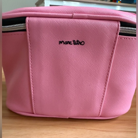 NWT Marc Tetro Yorkshire Terrier Dog Pink Make Up Bag - Picture 5 of 10